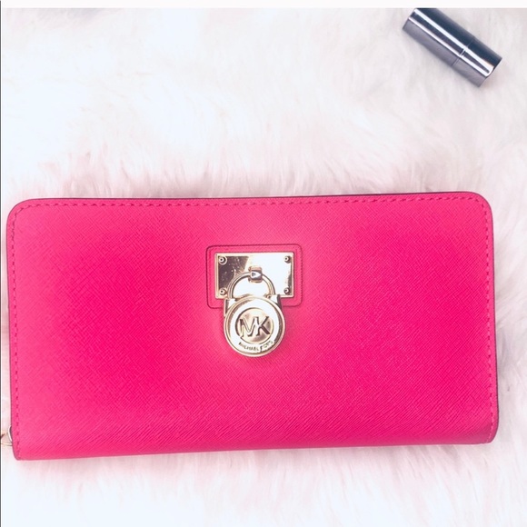 Michael Kors Pink Leather Hamilton Zip wallet - Picture 1 of 8